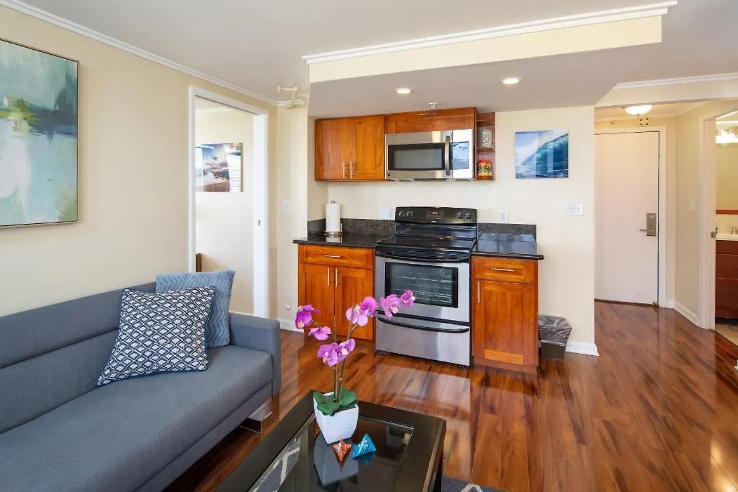 2 Bedroom Corner Suite & Tropical Views Honolulu Aparthotel