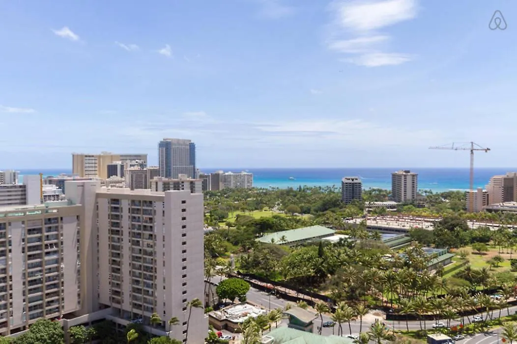2 Bedroom Corner Suite & Tropical Views Honolulu